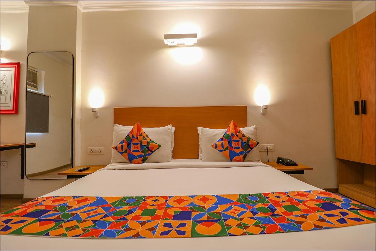 Fabhotel Lord Inn New Delhi Exteriör bild