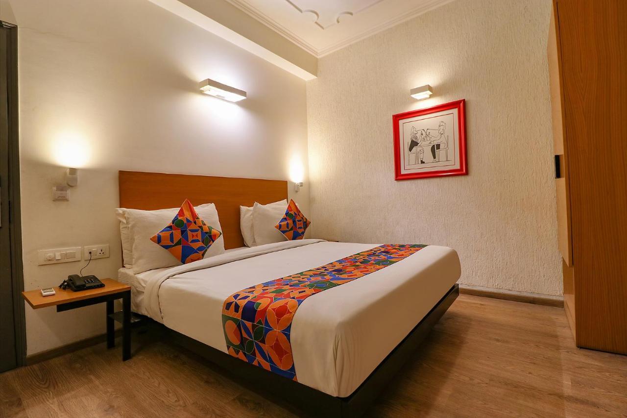 Fabhotel Lord Inn New Delhi Exteriör bild