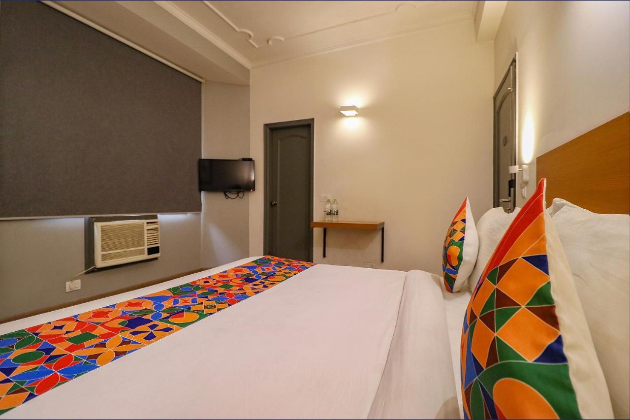 Fabhotel Lord Inn New Delhi Exteriör bild