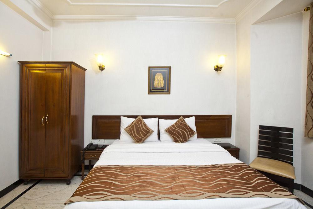Fabhotel Lord Inn New Delhi Exteriör bild