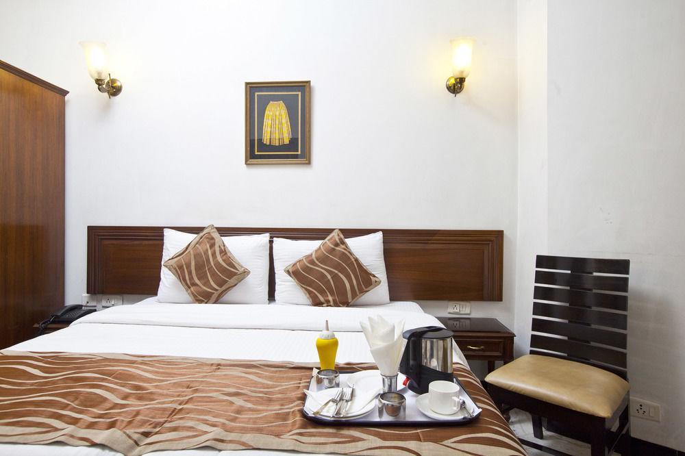 Fabhotel Lord Inn New Delhi Exteriör bild