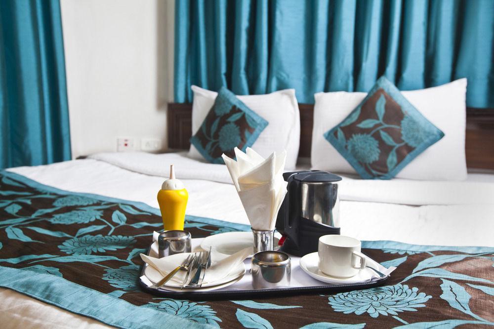 Fabhotel Lord Inn New Delhi Exteriör bild